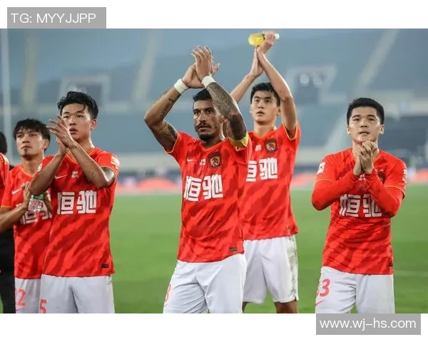 中协天津迎战上港全力争胜展现球队实力与斗志